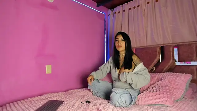 Missmoonstar online show from 11-05-25, 03:28