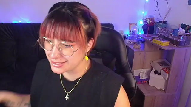 Miacatsito3 online show from 03-05-26, 11:56