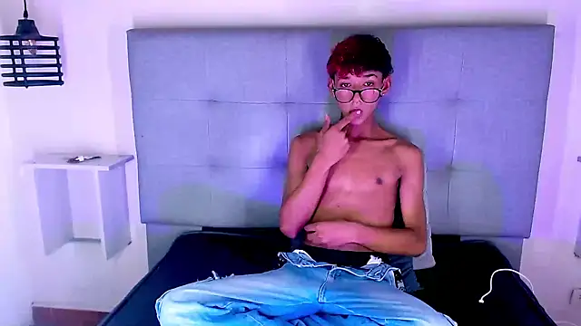 Snapshot of Billie_Turner_ chatting on 09-19-25, 09:37 Billie Turner online show from 09-19-25, 09:37