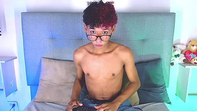 Snapshot of Billie_Turner_ chatting on 10-05-25, 04:11 Billie Turner online show from 10-05-25, 04:11