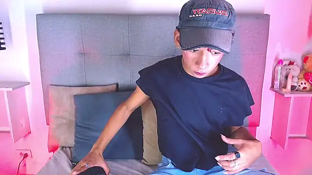 Snapshot of Billie_Turner_ chatting on 10-07-25, 05:04 Billie Turner online show from 10-07-25, 05:04