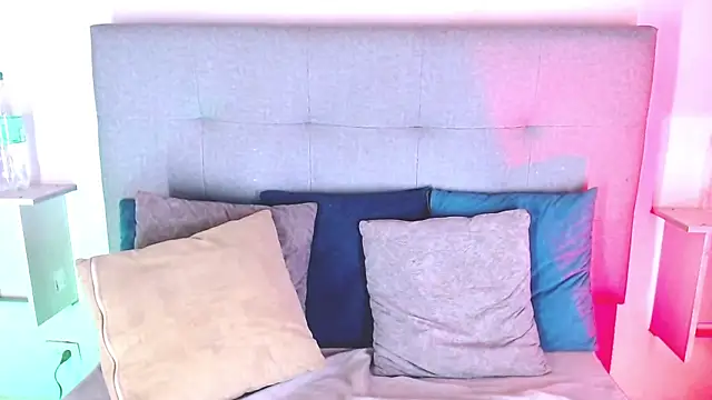 Snapshot of Billie_Turner_ chatting on 10-10-25, 04:22 Billie Turner online show from 10-10-25, 04:22