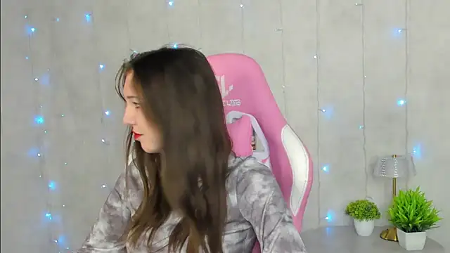 Amanda Reedd online show from 10-07-25, 01:14