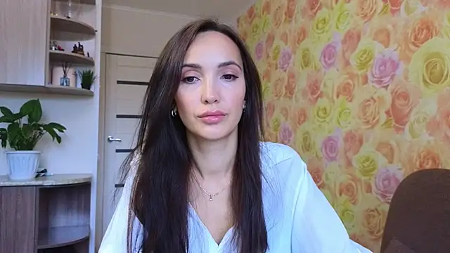 Lillian-Clark online show from 10-24-25, 04:42