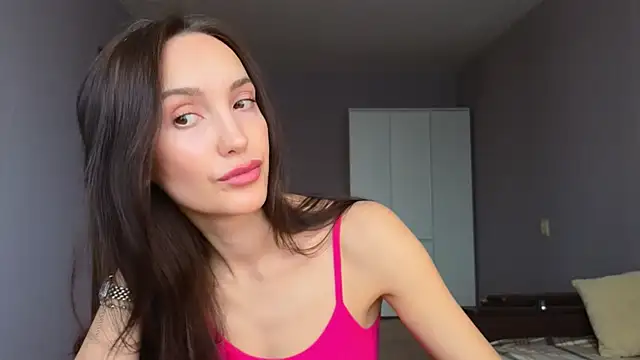 Lillian-Clark online show from 03-06-26, 05:04