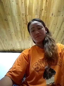 Snapshot of Dung_x chatting on 09-15-25, 01:00 Dung x online show from 09-15-25, 01:00