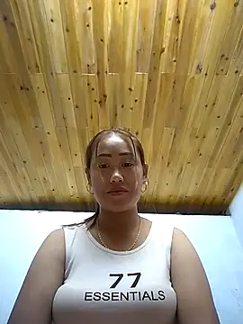 Snapshot of Dung_x chatting on 10-17-25, 01:57 Dung x online show from 10-17-25, 01:57