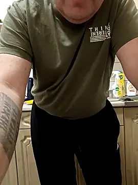 narrowboy online show from 12-17-25, 01:28