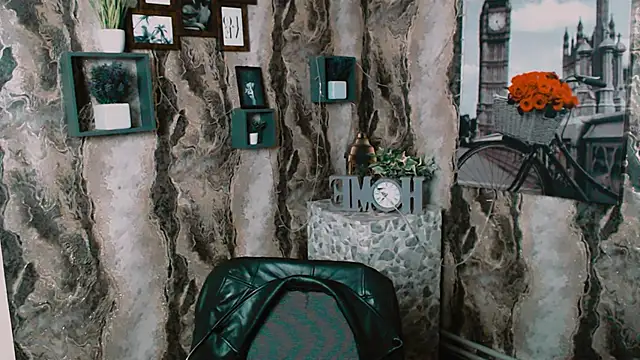 EmmaCat  online show from 09-24-25, 04:27