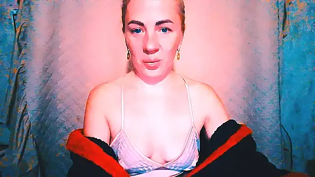 EmmaCat  online show from 10-02-25, 05:09