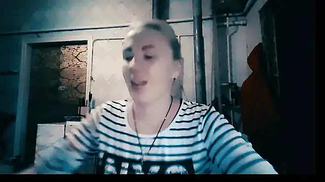 EmmaCat  online show from 01-11-26, 05:56