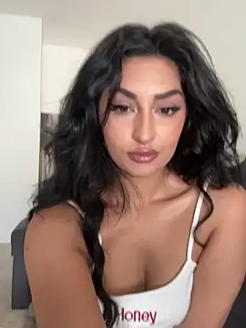 Mia spicyy online show from 06-18-26, 08:36