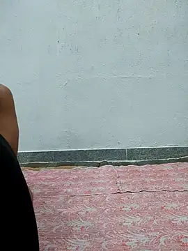 Snapshot of bigcutecouple chatting on 10-22-25, 06:40 bigcutecouple online show from 10-22-25, 06:40