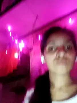 Snapshot of Saloni-Gupta chatting on 12-17-25, 07:53 Saloni-Gupta online show from 12-17-25, 07:53