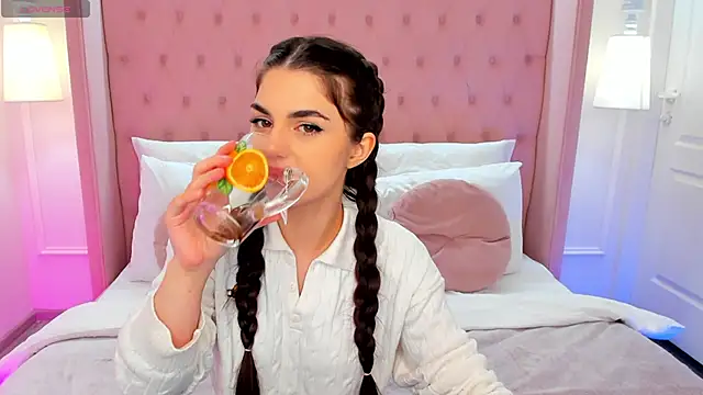 HelenTiny online show from 11-07-25, 01:22