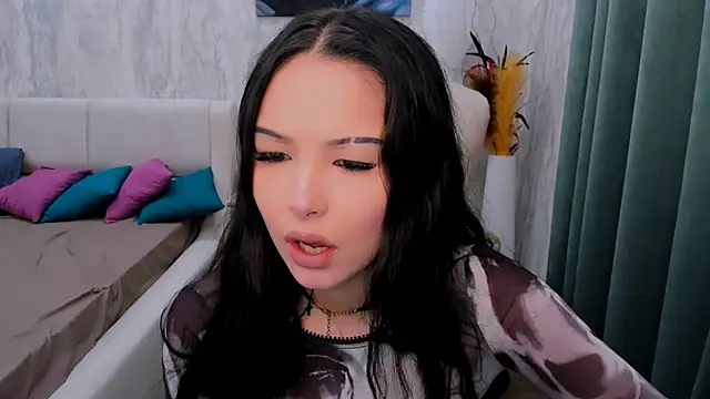 ElizabethParkk online show from 10-13-25, 08:25