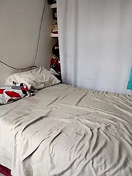 LaraCaliente online show from 10-25-25, 12:45