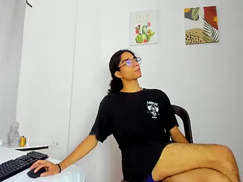 EthanBlackwoodd online show from 10-07-25, 07:44