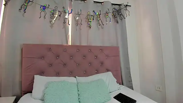 EthanBlackwoodd online show from 12-05-25, 07:43