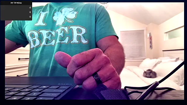 Snapshot of 3totangox chatting on 10-30-25, 11:27 3totangox online show from 10-30-25, 11:27