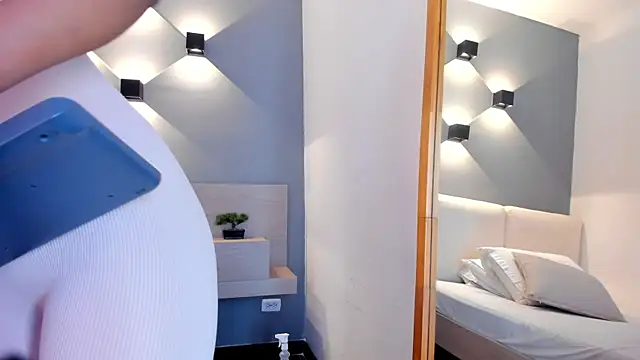 selena monroy online show from 12-02-25, 01:50