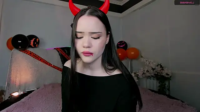  spicygirl online show from 10-31-25, 09:05