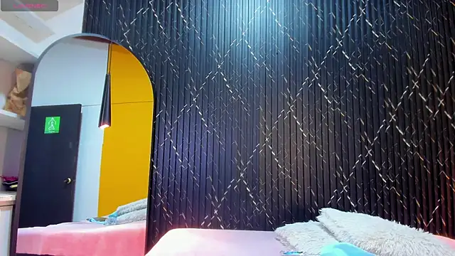 Miss Ariaa online show from 10-08-25, 11:30