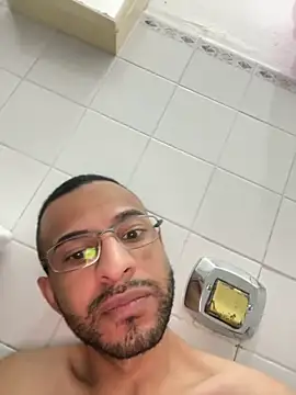 pauzudomoreno1 online show from 12-17-25, 01:44