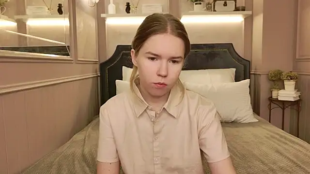 Alida Brice online show from 12-14-25, 05:35