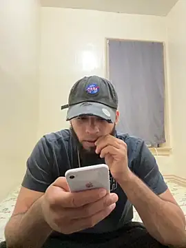 LeoPR00 online show from 10-02-25, 06:09