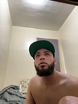 Snapshot of LeoPR00 chatting on 11-27-25, 01:57 LeoPR00 online show from 11-27-25, 01:57