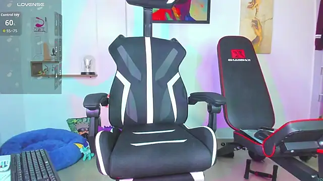 Snapshot of JordanRossie chatting on 10-25-25, 11:43 JordanRossie online show from 10-25-25, 11:43