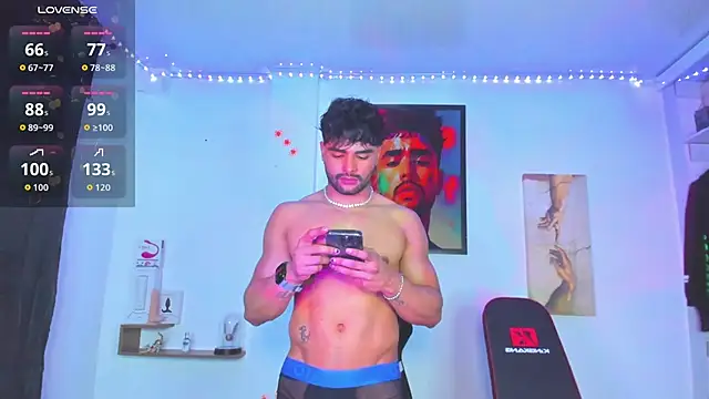 Snapshot of JordanRossie chatting on 10-28-25, 12:03 JordanRossie online show from 10-28-25, 12:03