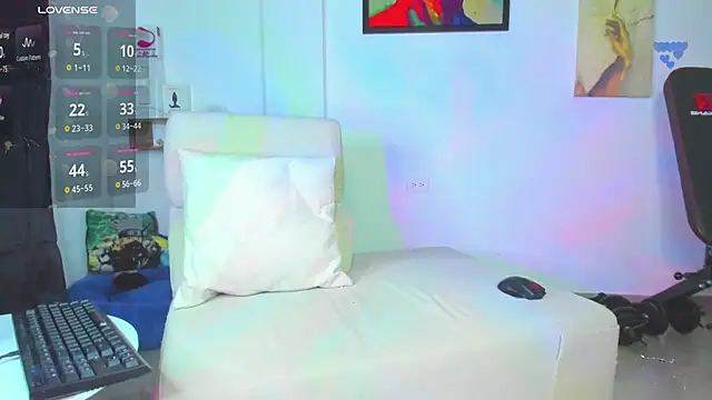 Snapshot of JordanRossie chatting on 11-05-25, 11:16 JordanRossie online show from 11-05-25, 11:16