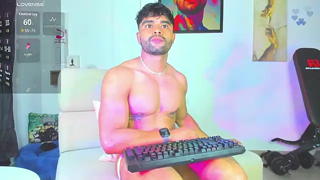 Snapshot of JordanRossie chatting on 11-07-25, 12:54 JordanRossie online show from 11-07-25, 12:54