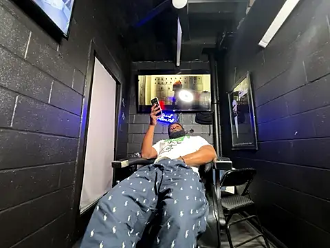 Snapshot of nymphoandthebeast69 chatting on 02-10-26, 06:50 nymphoandthebeast69 online show from 02-10-26, 06:50