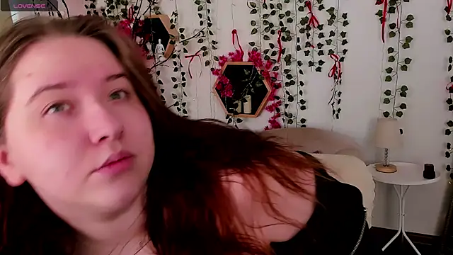 Selena Muse online show from 04-14-26, 01:39