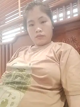 Snapshot of Luyen004 chatting on 10-14-25, 12:22 Luyen004 online show from 10-14-25, 12:22