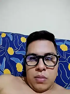 Snapshot of Ed_jsa chatting on 10-13-25, 01:05 Ed jsa online show from 10-13-25, 01:05