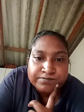 Snapshot of Indianqueen786 chatting on 09-13-25, 01:22 Indianqueen786 online show from 09-13-25, 01:22