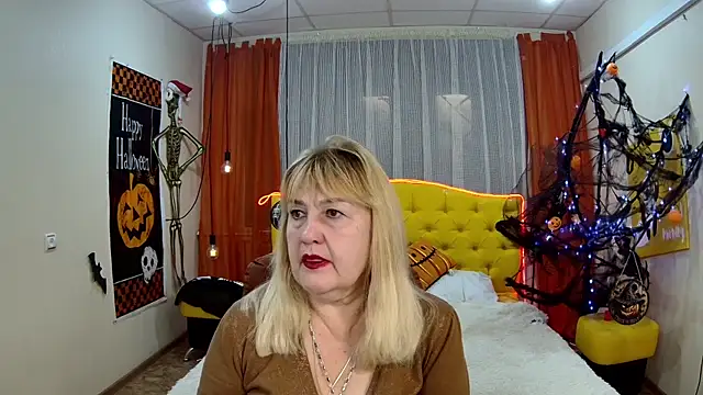 EmmaEllison online show from 10-26-25, 07:03