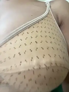 Snapshot of vidhi_00 chatting on 10-30-25, 07:10 vidhi 00 online show from 10-30-25, 07:10