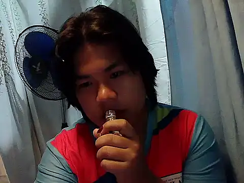 Snapshot of Huntrix2025 chatting on 11-16-25, 07:19 Huntrix2025 online show from 11-16-25, 07:19