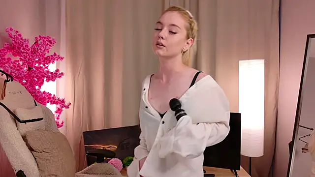 Flirty lee online show from 10-27-25, 02:21