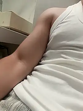 Snapshot of Bonk_o chatting on 09-17-25, 08:21 Bonk o online show from 09-17-25, 08:21