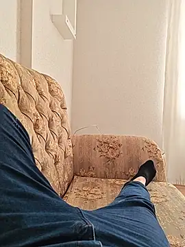 Snapshot of aygul_1233 chatting on 07-14-26, 01:28 aygul 1233 online show from 07-14-26, 01:28
