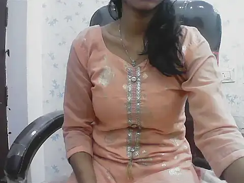 short girl  online show from 03-30-26, 04:30