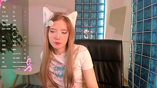 Snapshot of MorgyAsuna_ chatting on 11-15-25, 06:33 MorgyAsuna online show from 11-15-25, 06:33