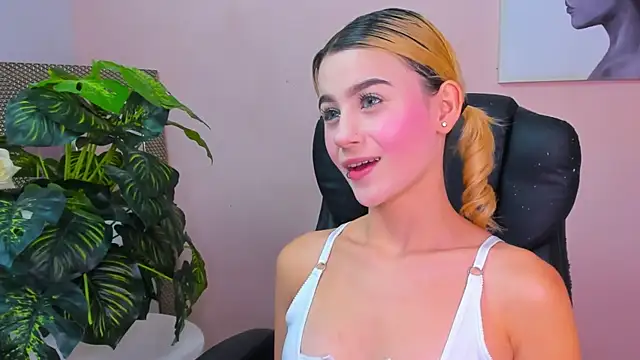 ChloeLaurentt online show from 03-24-26, 01:21