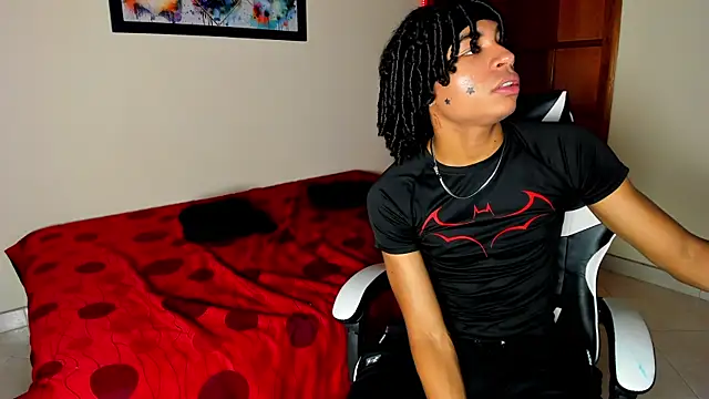 Snapshot of dann_cute028 chatting on 11-29-25, 10:13 dann cute028 online show from 11-29-25, 10:13